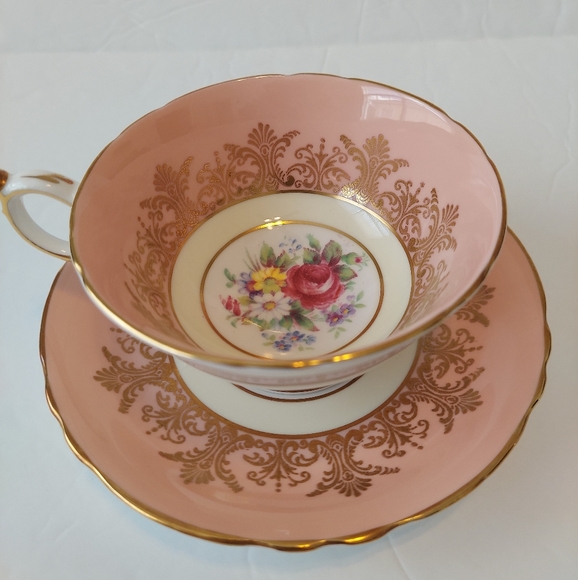 Paragon Pink Gold Filigree Tea Cup & Saucer - Picture 2 of 11